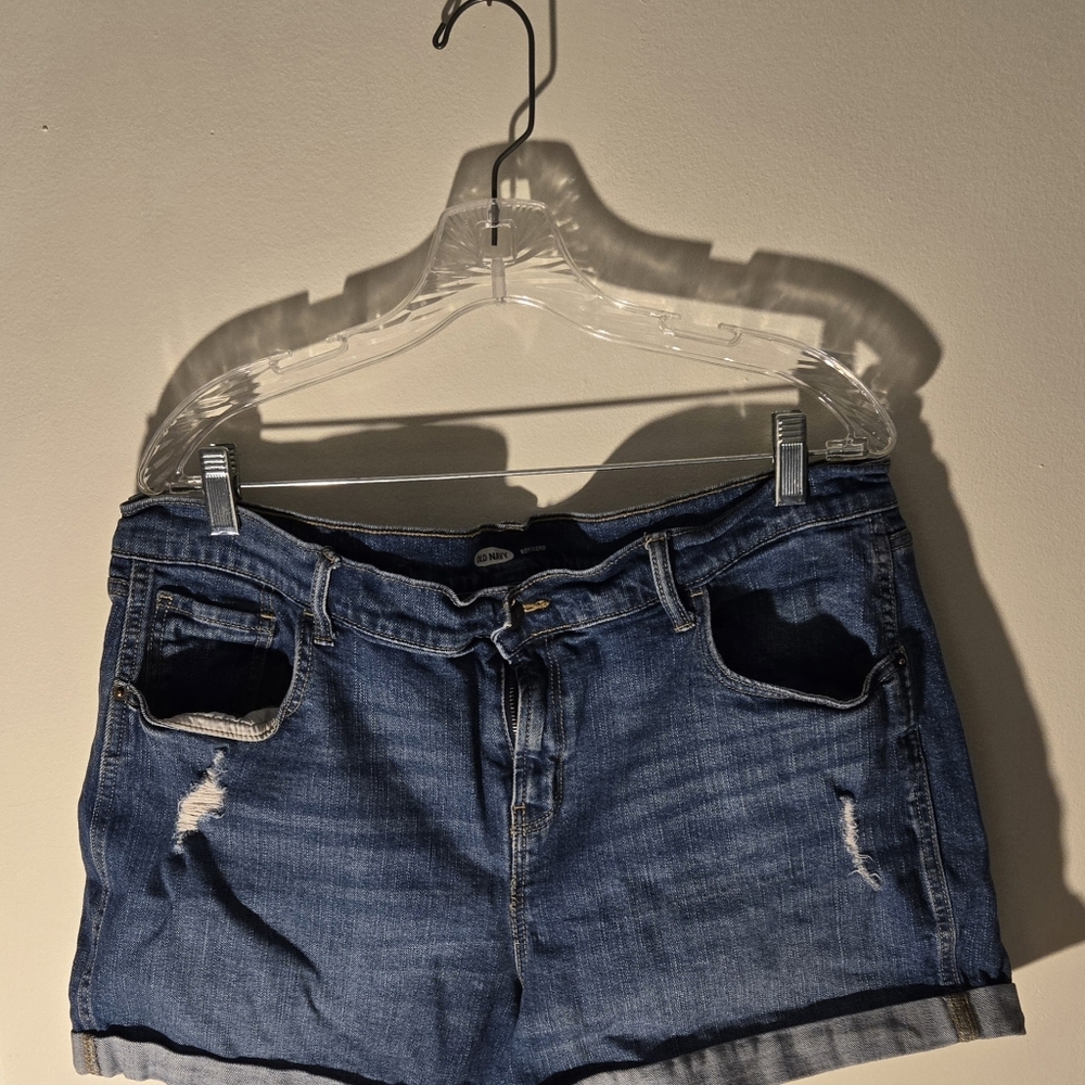 Old navy Plus Size blue distressed boyfriend short shorts Sexy Cuffed Size 18 - Picture 2 of 7